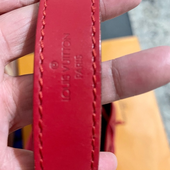 LOUIS VUITTON ❤️🌟 EPI NOE RED SHOULDER BAG ⭐️ - Picture 8 of 10